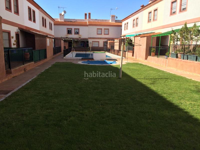 Foto 883fe775-6879-44c1-856c-e660c8a9b96f. Maison jumelée avec piscine dans Fuente de Piedra