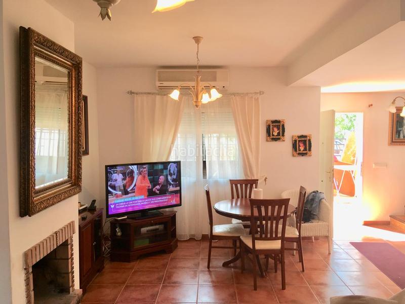 Foto efcb036f-7ee9-48e8-ab2c-341a7e0277d6. Maison jumelée avec piscine dans Fuente de Piedra