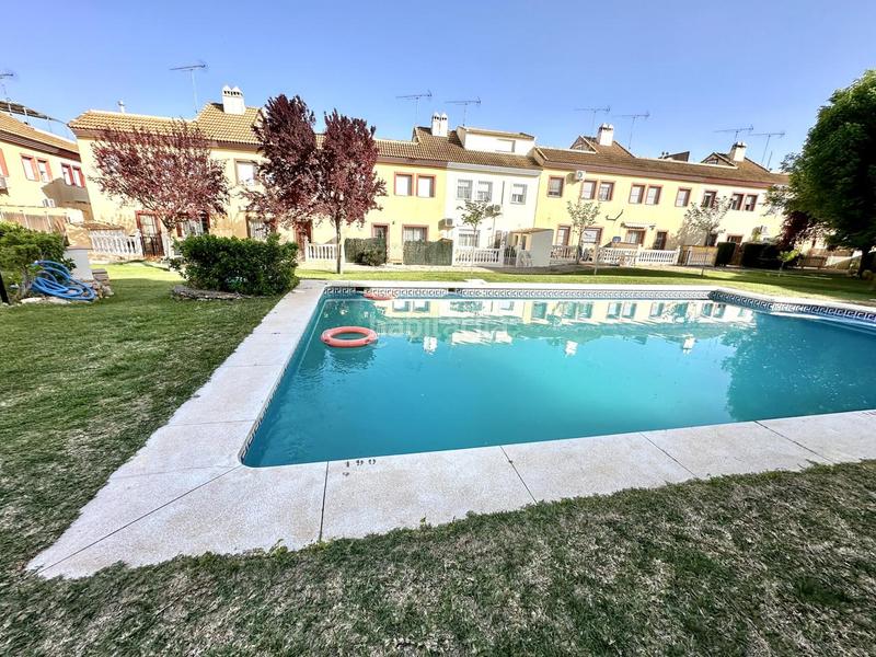 Foto a6b9b73d-def8-4be7-9157-ab641479b197. Casa a schiera con piscina in Mollina