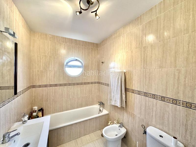 Foto f4d89a4e-b711-41fd-bc6f-950983f33334. Casa adossada amb piscina a Mollina