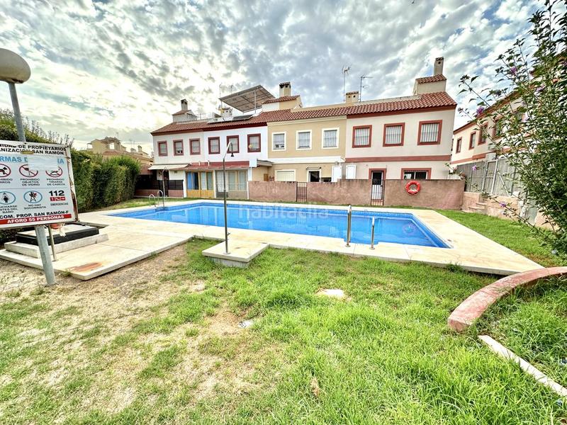 Foto 8d1160cb-f5f7-4968-9ece-3fde79f30972. Casa adosada tu hogar ideal te espera! adosado con jardín, piscina y solárium listo para entrar a vivir en Fuente de Piedra