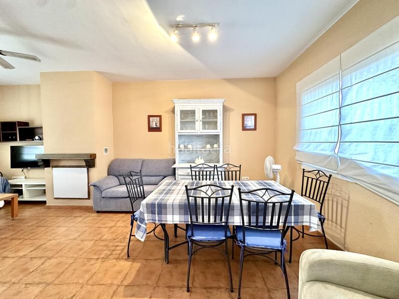 Foto 8fe56bf6-cc2c-4a57-b03a-1985ae33374a. Casa adosada tu hogar ideal te espera! adosado con jardín, piscina y solárium listo para entrar a vivir en Fuente de Piedra