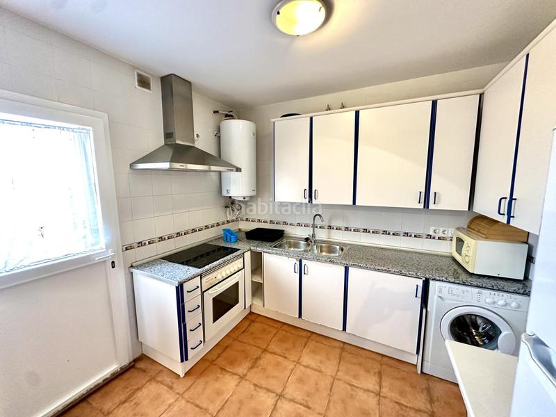 Foto b3365d86-689c-4438-808a-18be03446b24. Casa adosada tu hogar ideal te espera! adosado con jardín, piscina y solárium listo para entrar a vivir en Fuente de Piedra
