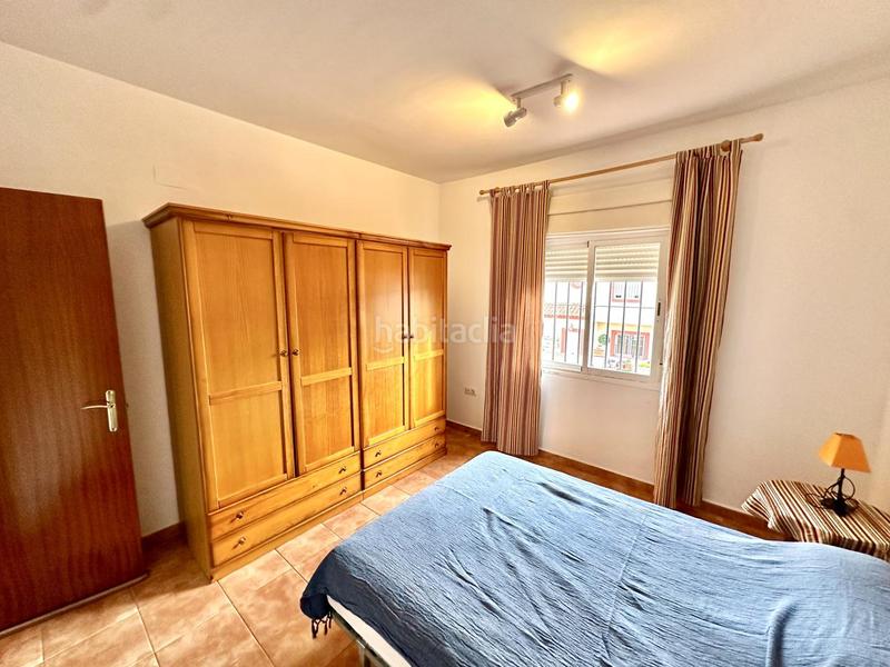 Foto d3e96687-20fd-46ec-a99a-2bff95cc5af3. Casa adosada tu hogar ideal te espera! adosado con jardín, piscina y solárium listo para entrar a vivir en Fuente de Piedra