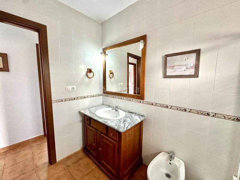 Foto e74a1c97-a692-4c87-9a4b-11b9618fbd0f. Casa adosada tu hogar ideal te espera! adosado con jardín, piscina y solárium listo para entrar a vivir en Fuente de Piedra