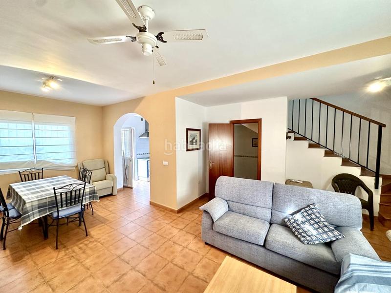 Foto fc8092a7-7b1f-43c7-972c-e99e6f45b72e. Casa adosada tu hogar ideal te espera! adosado con jardín, piscina y solárium listo para entrar a vivir en Fuente de Piedra
