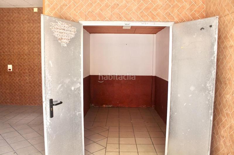 Foto 723f95f7-c85b-46c6-b373-09c8c5a07145. Local comercial a Portada Alta - Pol. Crta. De Cártama Málaga