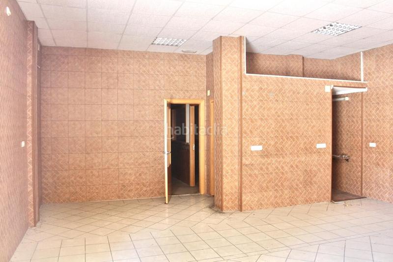 Foto db13dbdd-93ac-436c-80a6-e30c35671b17. Local comercial a Portada Alta - Pol. Crta. De Cártama Málaga