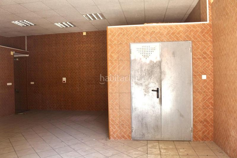 Foto de844a8b-a108-4a09-a295-a6a7f3b64f10. Local comercial a Portada Alta - Pol. Crta. De Cártama Málaga