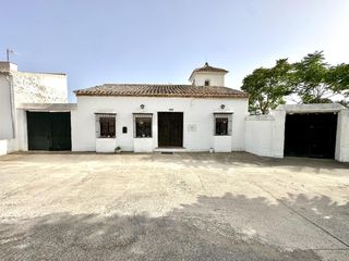 Casa  Diseminado villapoca. Encanto andaluz y tranquilidad absoluta en archidona