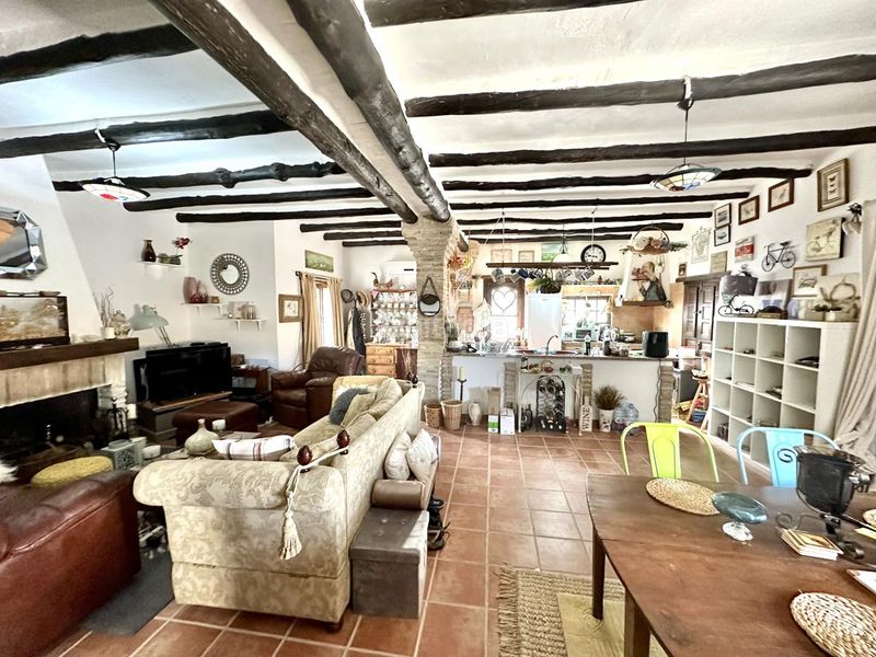 Foto 655d5214-5c59-4ce3-a59d-8c91811e13bf. Casa a Archidona