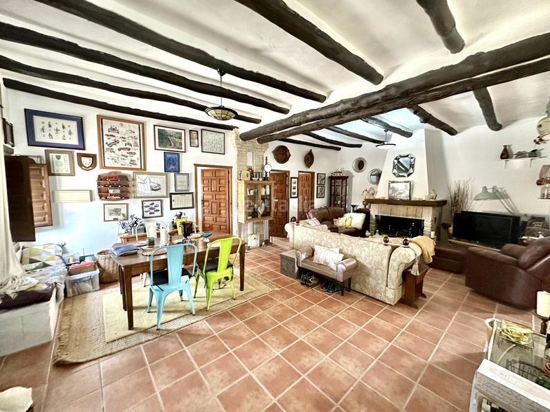Foto e7f2bbbf-a97c-46fa-9507-6cdfb5aba4a2. Casa a Archidona