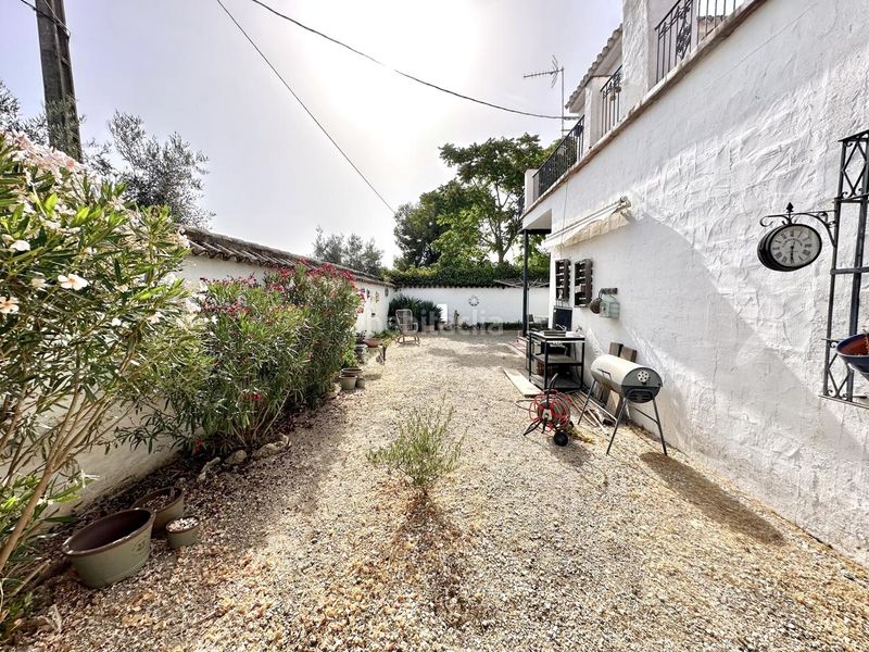 Foto edcf3bf8-0b65-42a6-9133-13a6343d30d8. Casa a Archidona