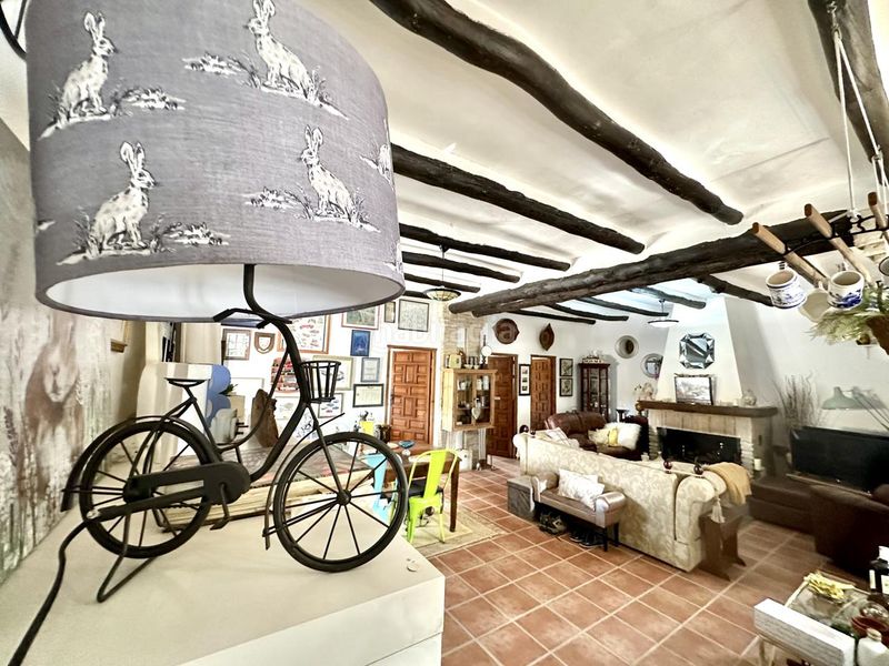 Foto f50c1290-8645-44c5-a789-1bcb8d6c9582. Casa a Archidona