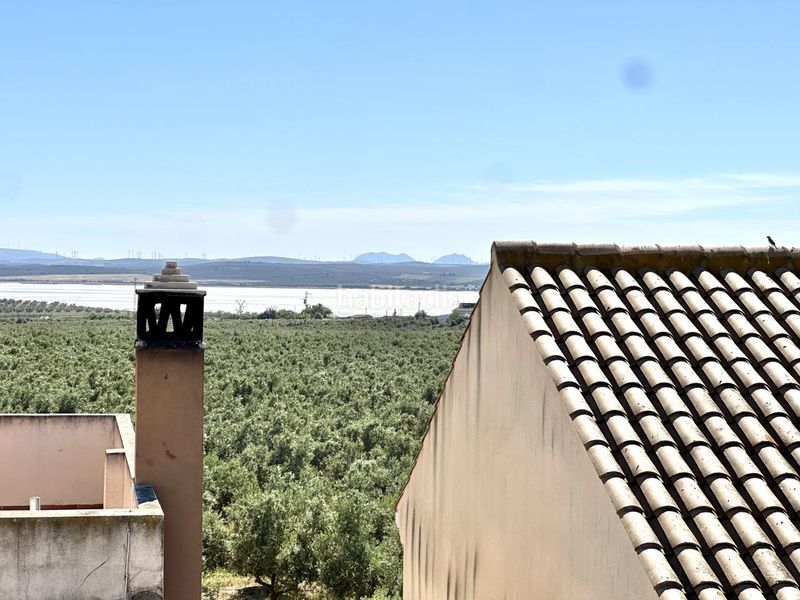 Foto da79dcd8-8f66-4960-a1f3-c8da0cef0f90. Maison jumelée avec piscine dans Fuente de Piedra