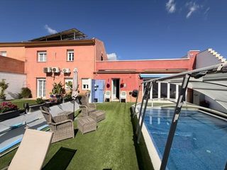 Casa  Manuel altolaguirre. Exclusiva vivienda con piscina, dos espacios independientes y gr