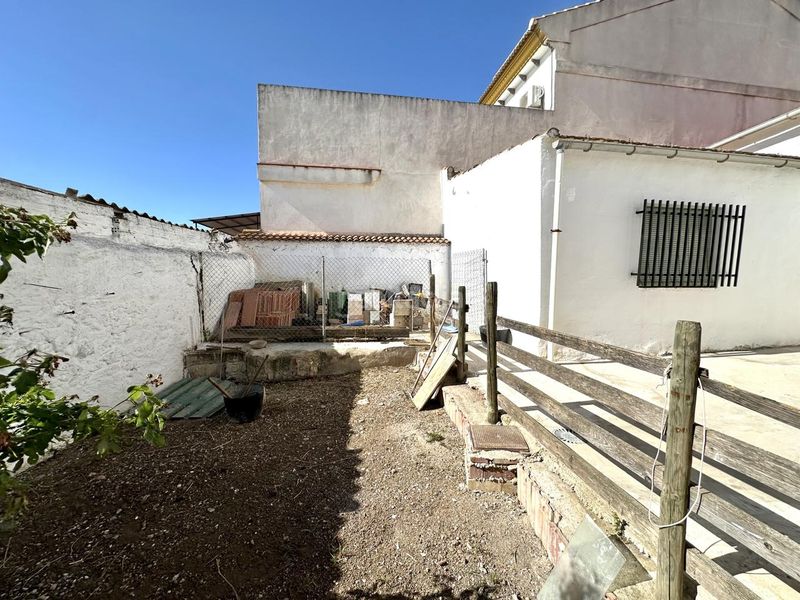 Foto 8466d7e0-5d54-4070-b2fb-efb77ceb4743. Casa a Fuente de Piedra