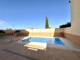Casa adossada a Fuente de Piedra. Tu nuevo hogar te espera en fuente de piedra, donde la tranquili