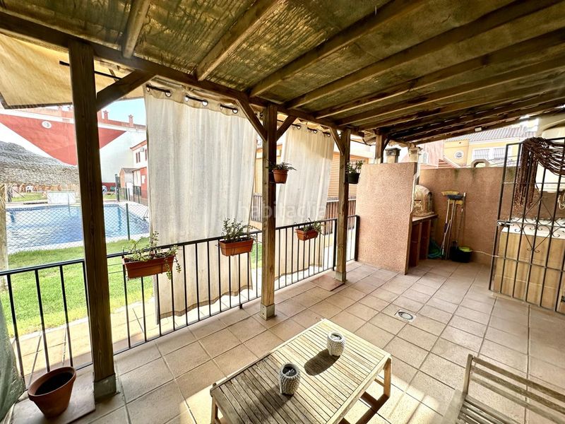 Foto d75e3787-e42c-436c-b96a-b26ec0224834. Maison jumelée avec piscine dans Fuente de Piedra