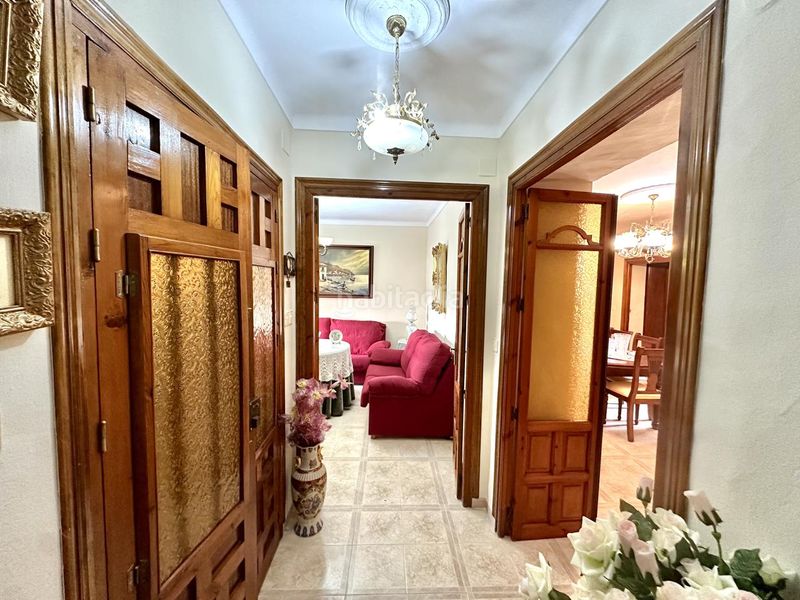 Foto 00cb2c4f-583f-4ff0-9be4-419d0f75789a. Casa amb aparcament a Mollina