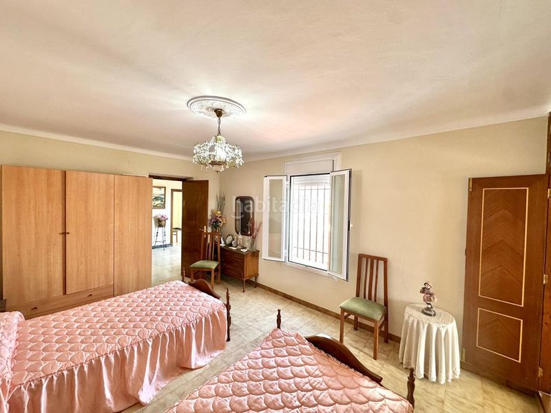 Foto bd325bfc-aa37-4381-ac83-351dfd9faab2. Casa amb aparcament a Mollina