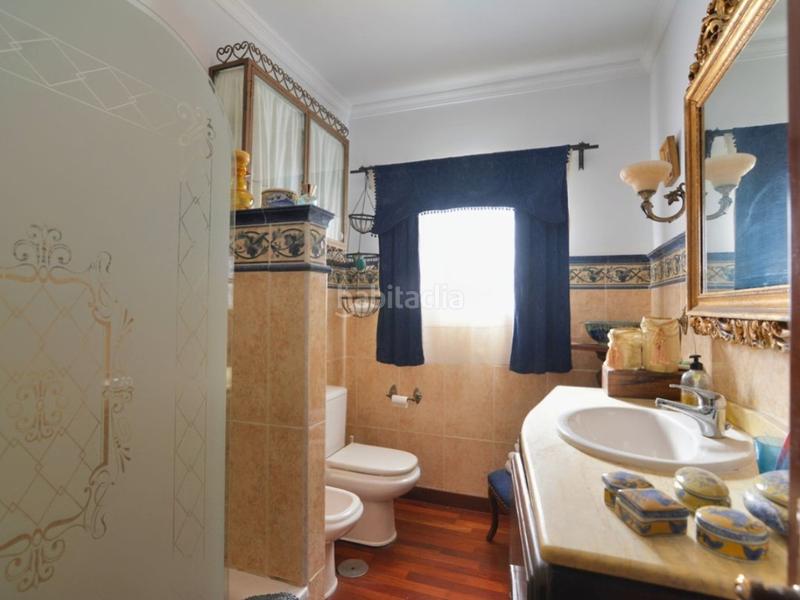 Foto bd10cbbc-80e2-4505-92f6-3b8f60f14298. Chalet con parcheggio in campo de Mijas Mijas