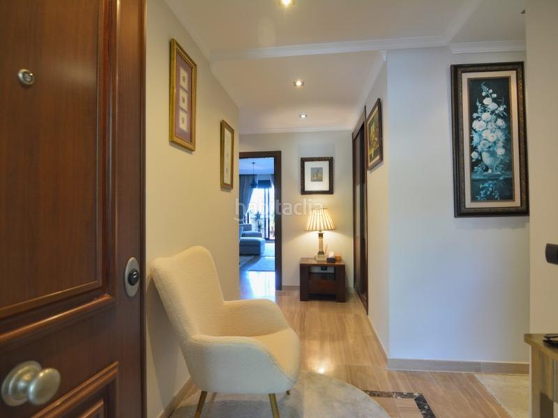 Foto cba0adb5-26e9-49c2-94fd-b6e2903ff2f6. Piso exclusiva propiedad en complejo de lujo en torreblanca baja en Fuengirola
