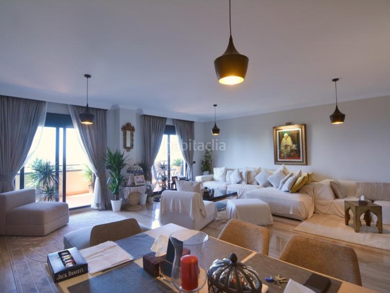 Foto ee1339f8-6347-4275-bb2f-a82580b5e964. Piso exclusiva propiedad en complejo de lujo en torreblanca baja en Fuengirola