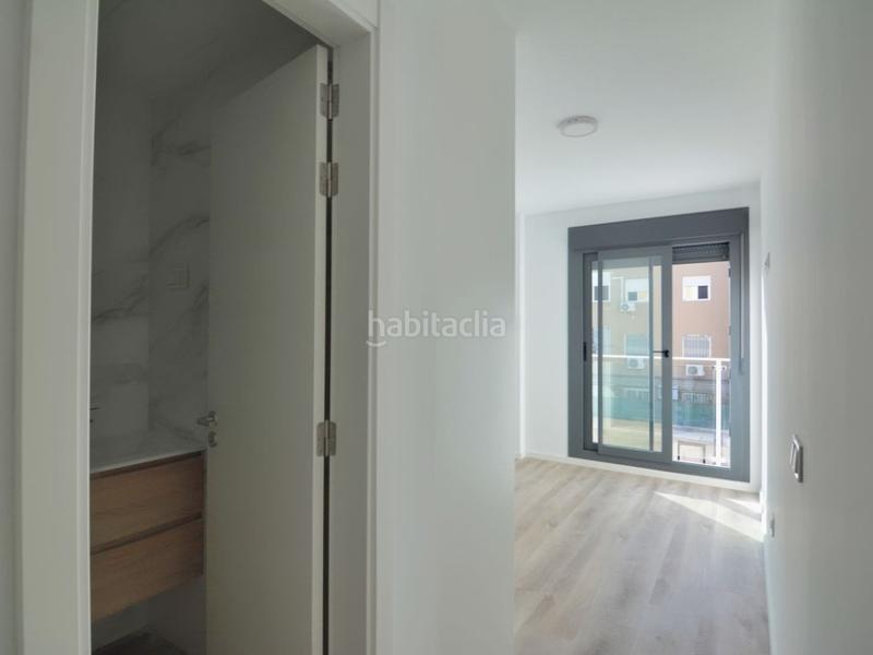 Foto 1d3fdb4b-7c99-44ee-a9ee-d2bed28c5a13. Etagenwohnung in Puerto Deportivo Fuengirola