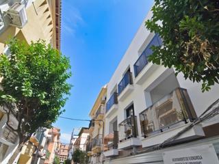 Appartement  N/a. Magnífico ático a estrenar en tercera línea de playa en fuengiro