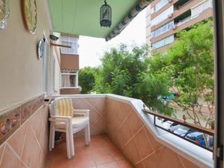 Appartement  N/a. Amplio piso de 3 dormitorios con terraza en el corazón de fuengi