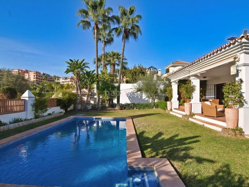 Foto bca2b508-fb82-428e-87cb-bb1bce21dea9. Flat with parking in Mijas golf Mijas