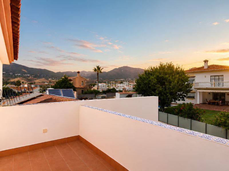 Foto ce300af4-110c-4c02-b2cc-fdff1db506e3. Casa amb calefacció aparcament piscina a campo de Mijas Mijas