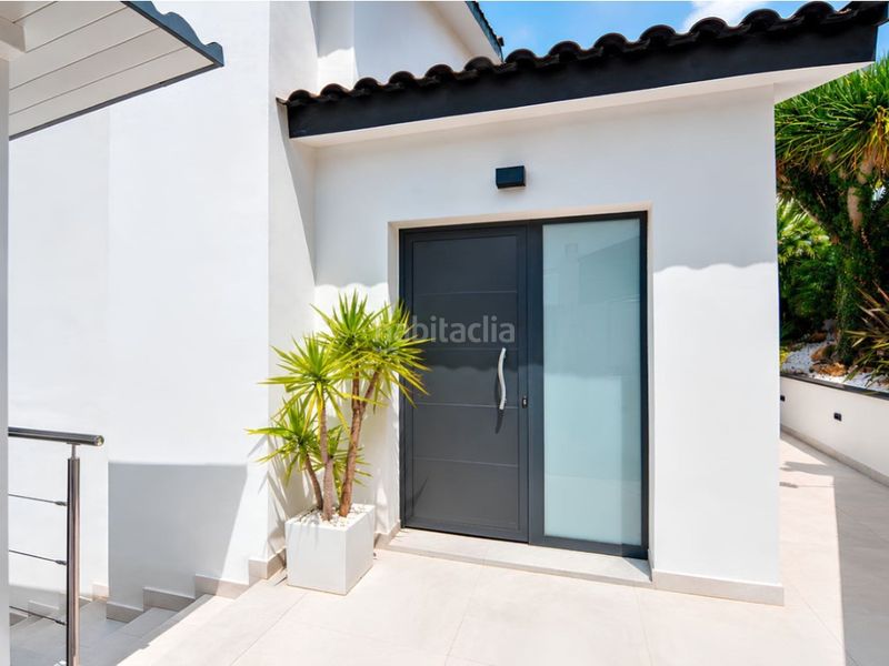 Foto b987af46-cd3c-4baa-978a-ba96d412b55f. Casa amb calefacció aparcament piscina a Torreblanca del Sol Fuengirola