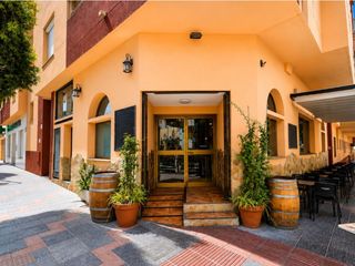 Local Comercial  Calle rio guadarranque. Excelente oportunidad de inversión. se vende el local comercial,
