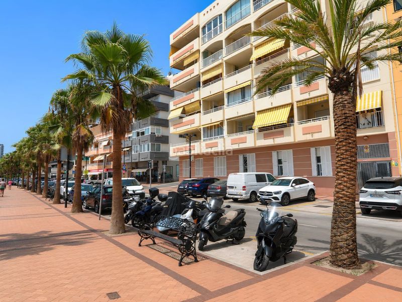 Foto 24f0a293-7a2a-4e68-bc0f-426eaecdd72e. Piso vive el sueño mediterráneo en este precioso apartamento en primera línea de playa. en Fuengirola