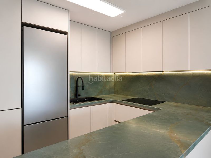 Foto 50edc684-0265-4e72-8aa1-8bd8ec08bef5. Piso vive el sueño mediterráneo en este precioso apartamento en primera línea de playa. en Fuengirola