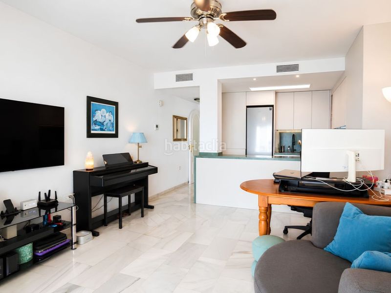 Foto 5ca32045-290f-4d88-b13d-bccfe5ac6279. Piso vive el sueño mediterráneo en este precioso apartamento en primera línea de playa. en Fuengirola