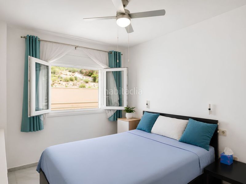 Foto db54516e-983c-42d9-b5fb-a96806a4c42c. Piso vive el sueño mediterráneo en este precioso apartamento en primera línea de playa. en Fuengirola