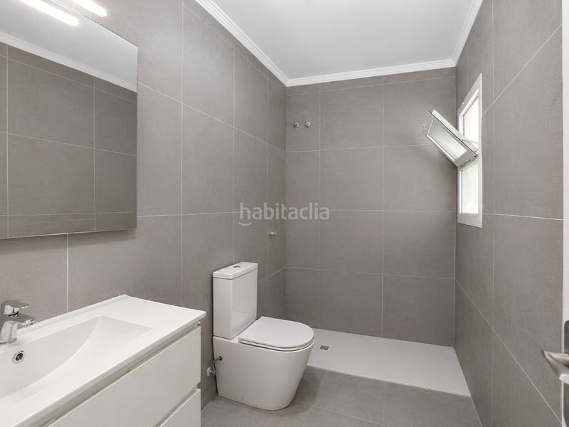 Foto 8f9abd4f-18c8-4ad2-9a81-8fd2f01849ac. Casa amb aparcament a Torreblanca del Sol Fuengirola