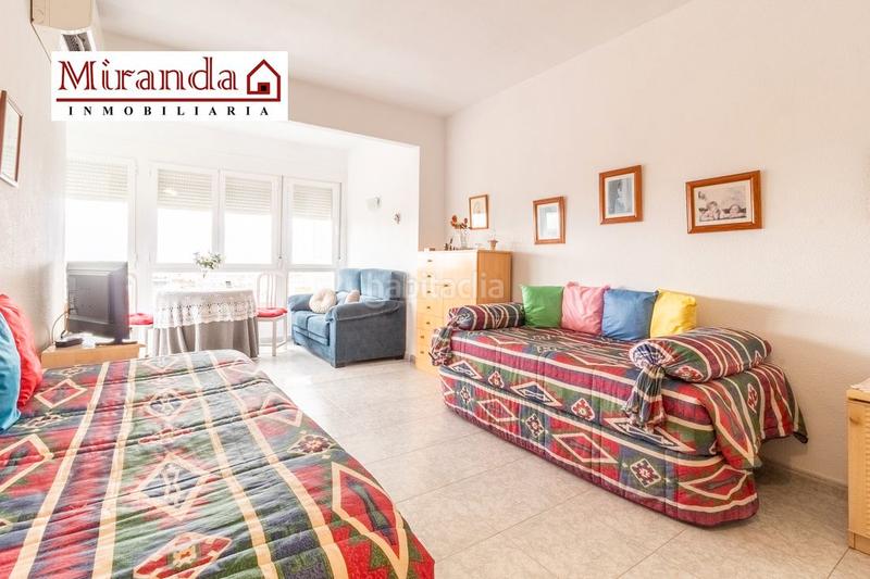 Foto f3e3ae88-2218-4e5d-9abc-a6dd05774825. Estudio en La Colina Torremolinos