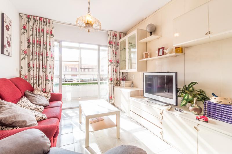 Foto 75b39d72-3fc4-4581-838d-2996f5f2e4c4. Piso en Calvario Torremolinos