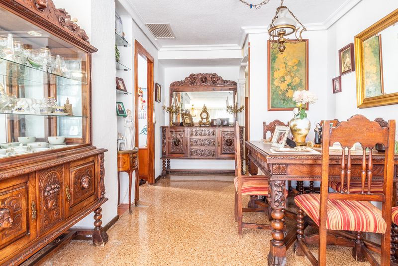 Foto f3f22a6b-fd4e-4c91-84a0-4c0b7874d27f. Piso en El Bajondillo Torremolinos