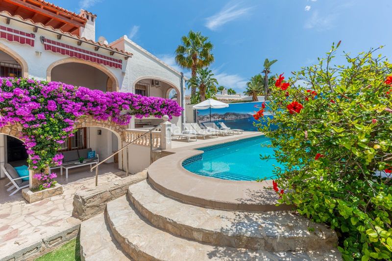 Foto a8b33745-5c32-4886-8f1f-a633d86961f1. Xalet amb calefacció aparcament piscina a El Portet-Pla del Mar Moraira
