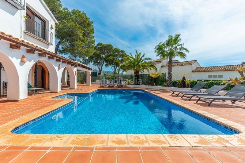 Foto 105f51d5-0761-478d-9b85-eb6610548a85. Casa amb calefacció aparcament piscina a El Portet-Pla del Mar Moraira
