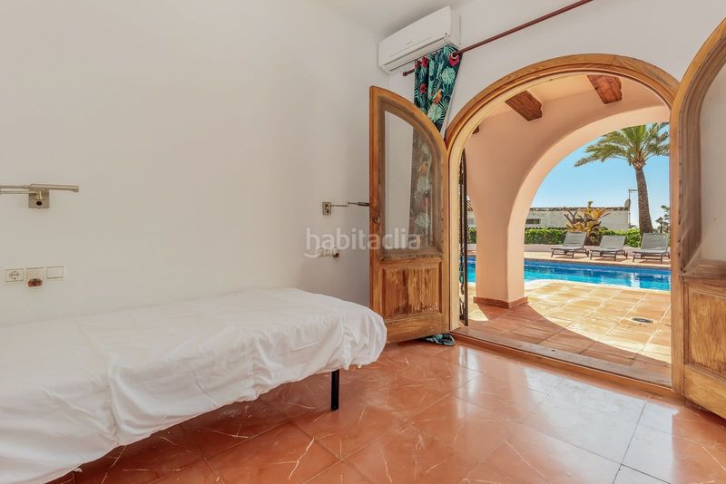 Foto bc4ba3c2-fe2a-4624-95d3-7cc377e1c79f. Casa amb calefacció aparcament piscina a El Portet-Pla del Mar Moraira