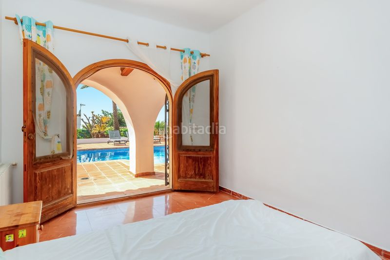 Foto bd940550-a1c3-4ba2-aff8-d04e7818665f. Casa amb calefacció aparcament piscina a El Portet-Pla del Mar Moraira