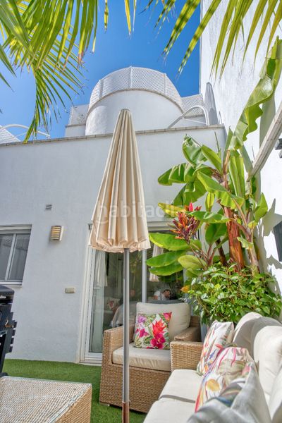 Foto 2ddc94c8-7d78-45ab-8fc5-fca2028543d6. Casa adossada amb calefacció a Casco Antiguo Marbella