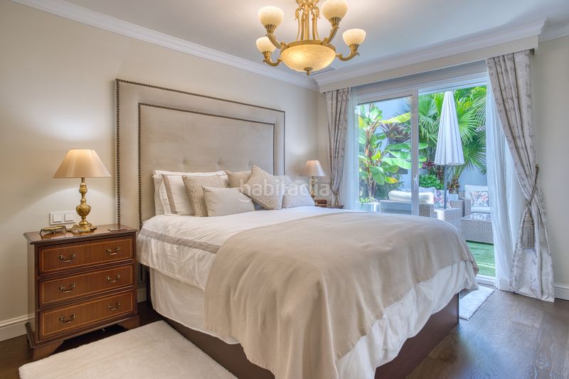 Foto 2ffb77ea-ccea-42fc-9275-9366c9b3152b. Casa adossada amb calefacció a Casco Antiguo Marbella