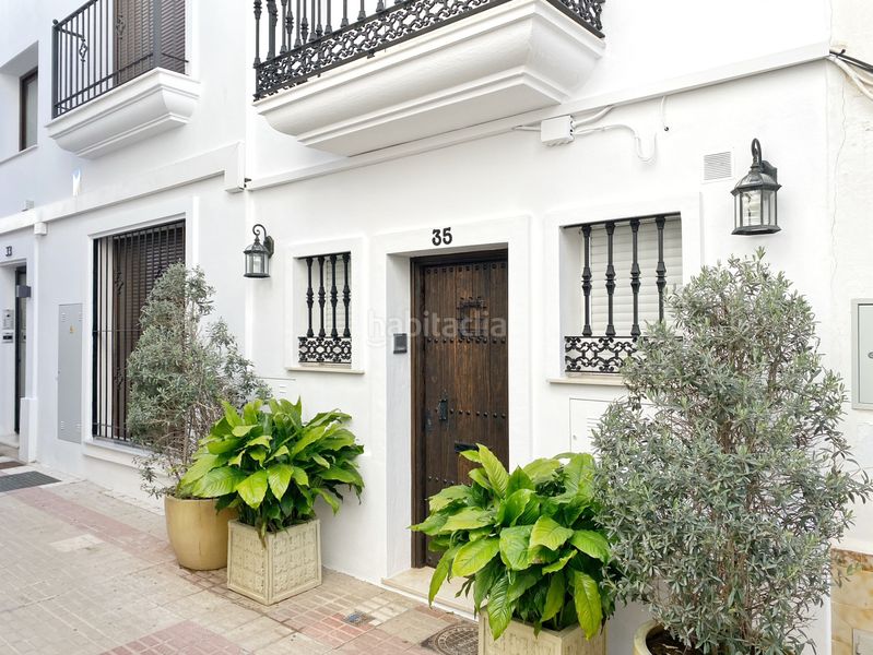Foto 9c35f1a8-2c91-437e-b2de-1b1c9282c9b6. Casa adossada amb calefacció a Casco Antiguo Marbella